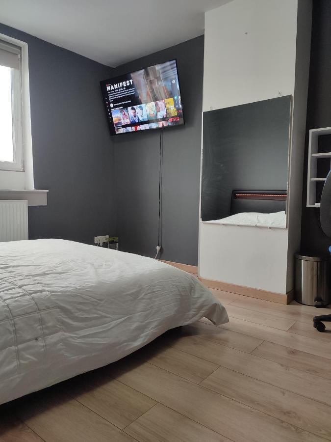 Chambre Prive Dans Une Maison Avec Terrasse Et Jardin Salles De Bain Partagees Apartment Lille Luaran gambar